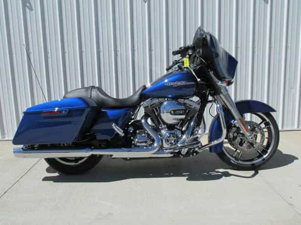 2015 Harley-Davidson Street Glide Touring Pacific Junction IA