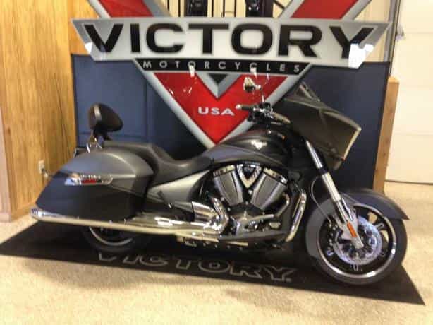 2014 Victory Cross Country Suede Supersteel / Black Touring Elkhorn WI