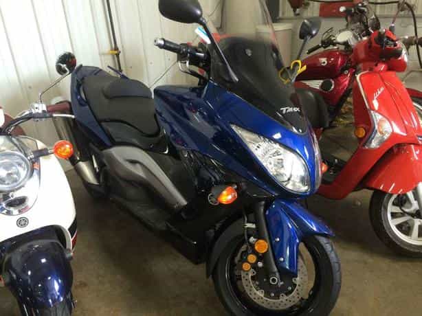 2009 Yamaha TMAX Scooter Red Wing MN