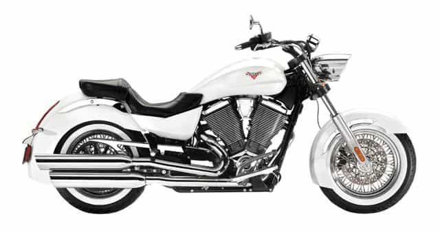 2013 Victory V13RB36NW - Boardwalk Pearl White Cruiser Centre Hall PA