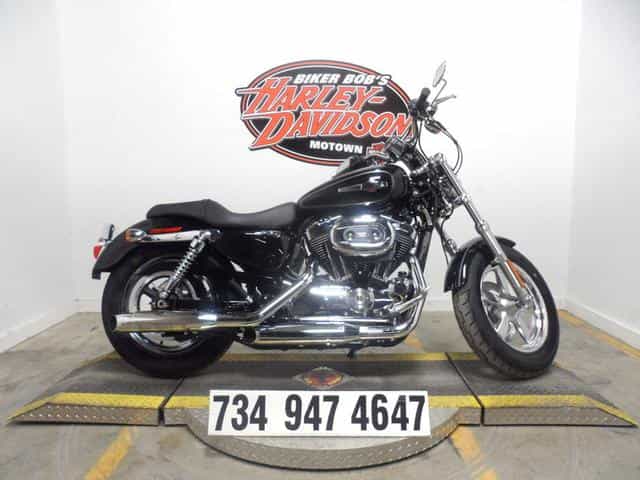 2014 Harley-Davidson XL1200C - Sportster 1200 Custom Standard Taylor MI