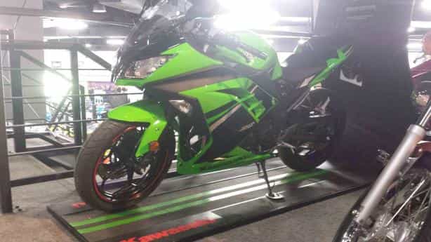 2014 Kawasaki Ninja 300 SE Sportbike Richland Center WI