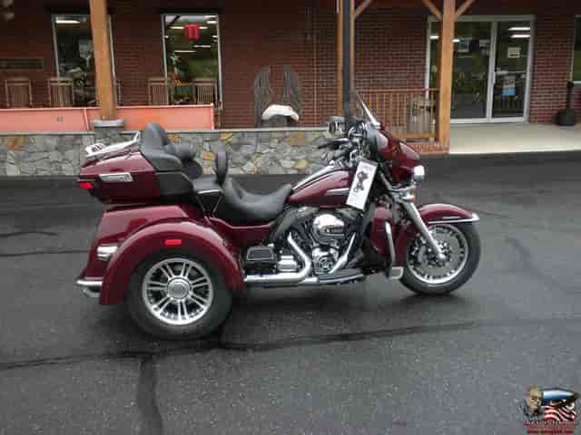 2015 Harley-Davidson FLHTCUTG Tri Glide Ultra Trike Orange VA