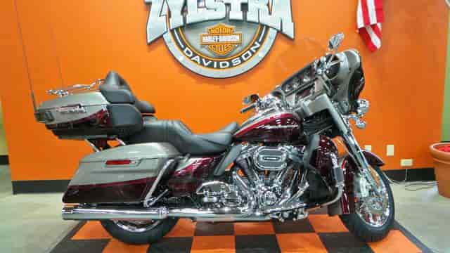2015 Harley-Davidson FLHTKSE - CVO Limited Touring Elk River MN