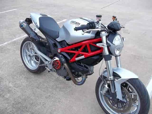 2009 Ducati M1100 Standard Plano TX