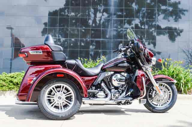 2014 Harley-Davidson FLHTCUTG - Tri Glide Ultra Trike Oconomowoc WI