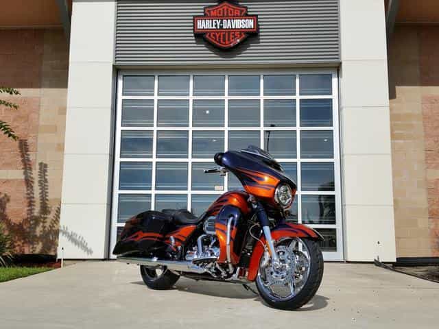 2015 Harley-Davidson FLHXSE - CVO Street Glide Touring Palm Bay FL