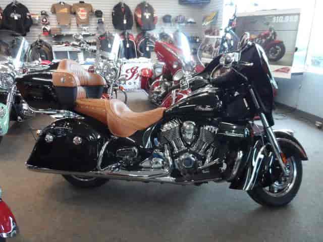 2015 Indian Roadmaster Thunder Black Touring North Canton OH