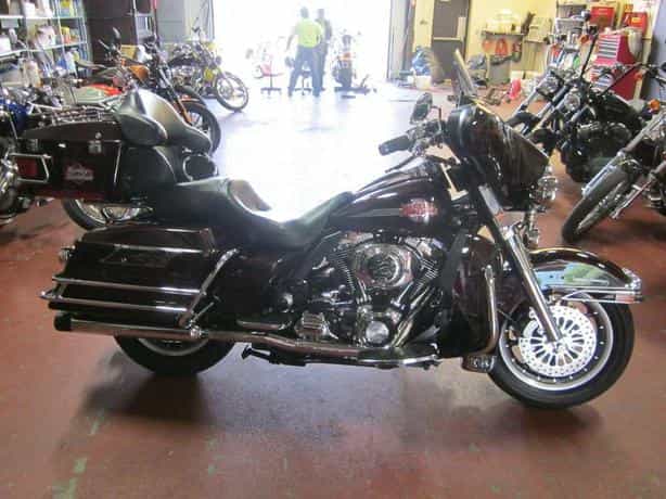 2005 Harley-Davidson FLHTCUI Ultra Classic Electra Glide Touring Centre Hall PA