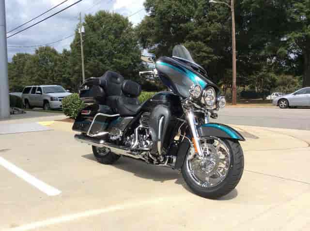 2015 Harley-Davidson FLHTKSE - CVO Limited Touring Raleigh NC
