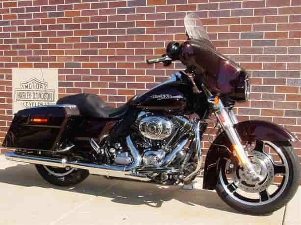 2011 Harley-Davidson Street Glide Touring Racine WI