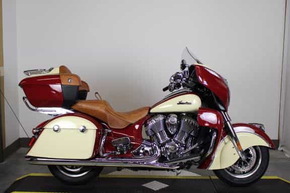 2015 Indian Roadmaster Indian Red/Ivory Cream Touring Meridian ID