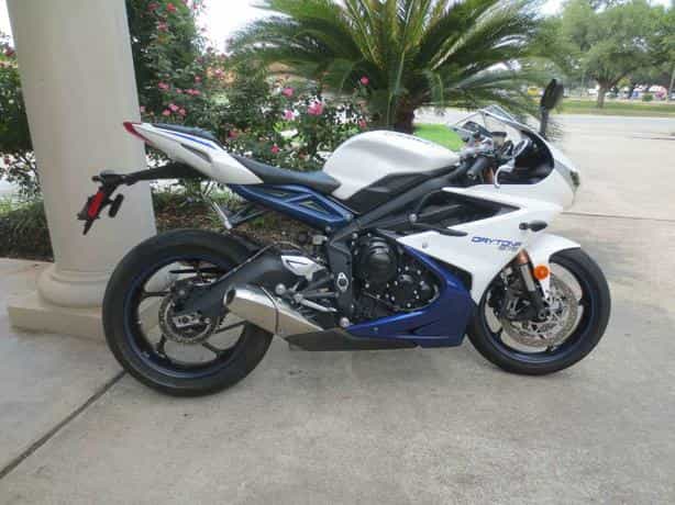 2013 Triumph Daytona 675 - Crystal White / Sapphire Blue Sportbike South Houston TX