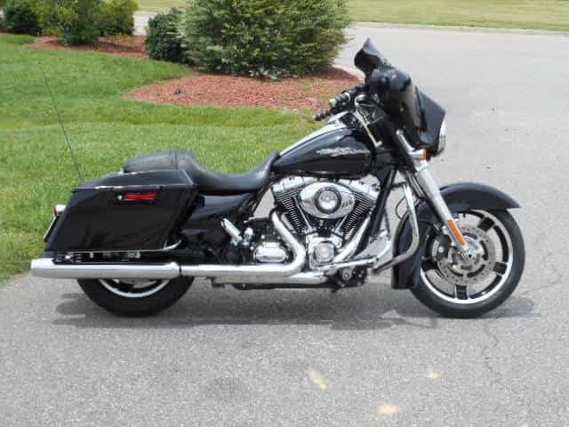2011 Harley-Davidson FLHX - Street Glide Touring Prince George VA